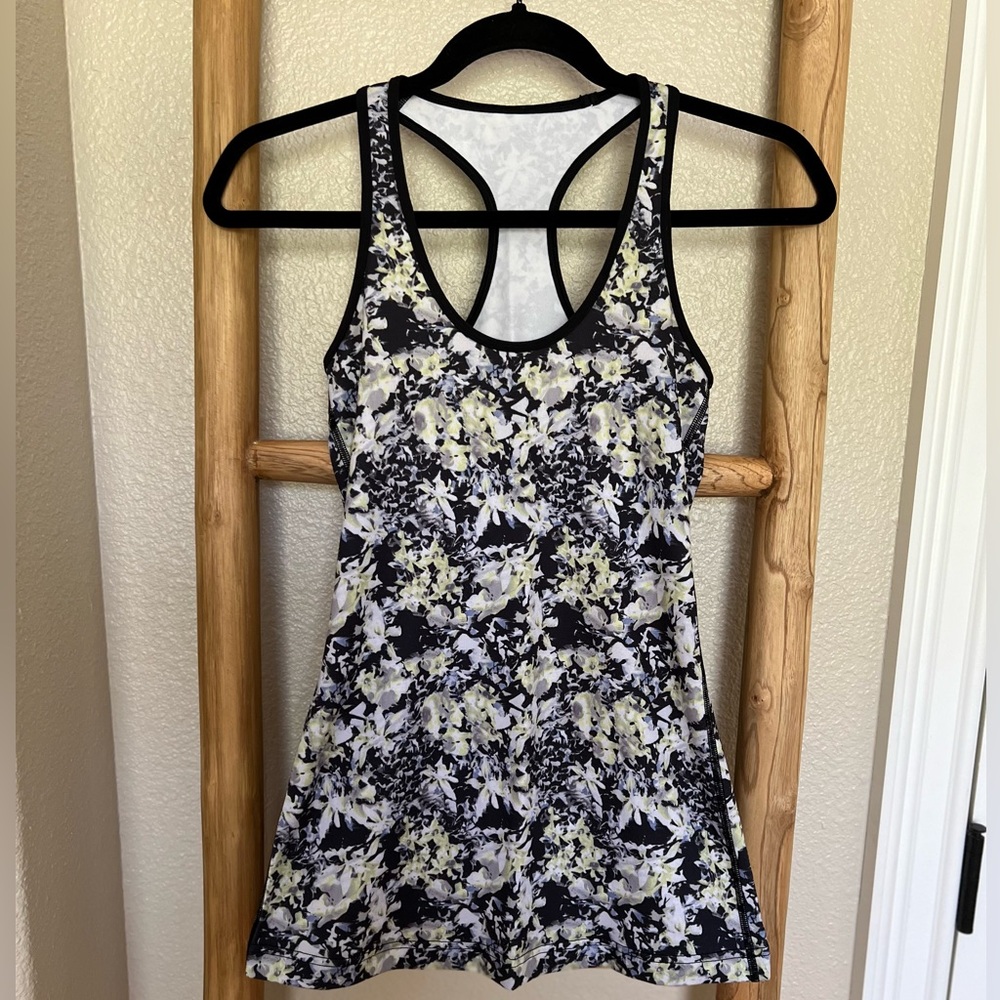 Lululemon Cool Racerback Tank Top - Size 4